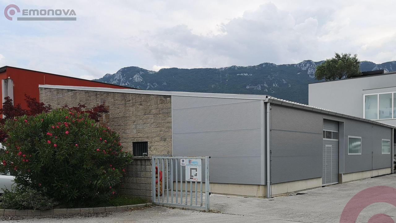 Prenovljeno in povečano skladišče