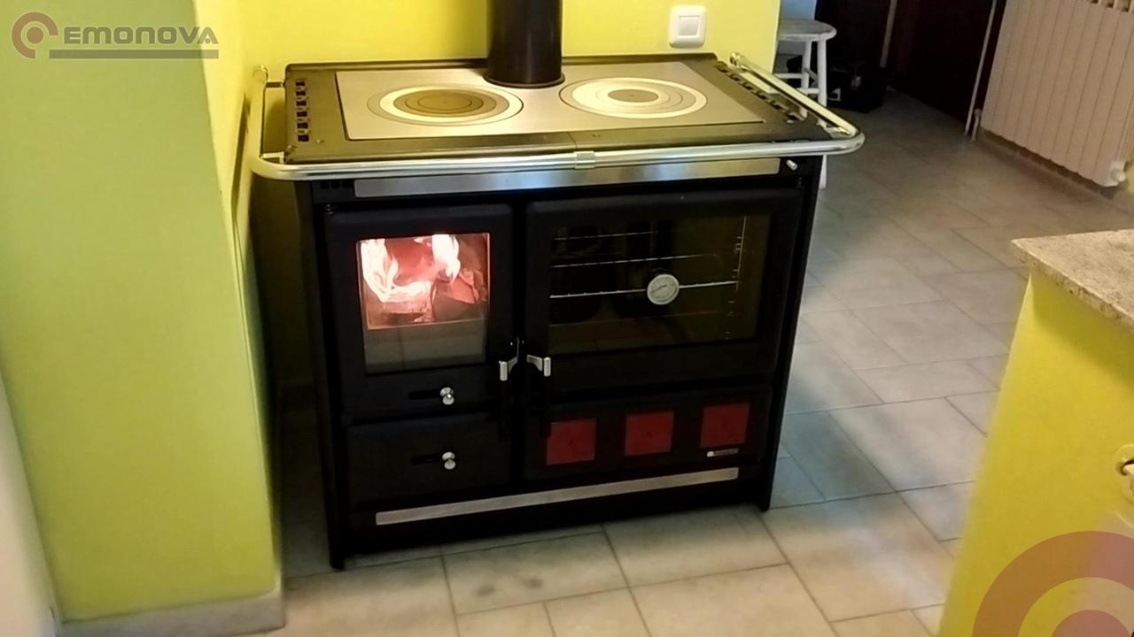 Štedilnik na drva La Nordica Rosa XXL za ogrevanje, kuhanje in peko