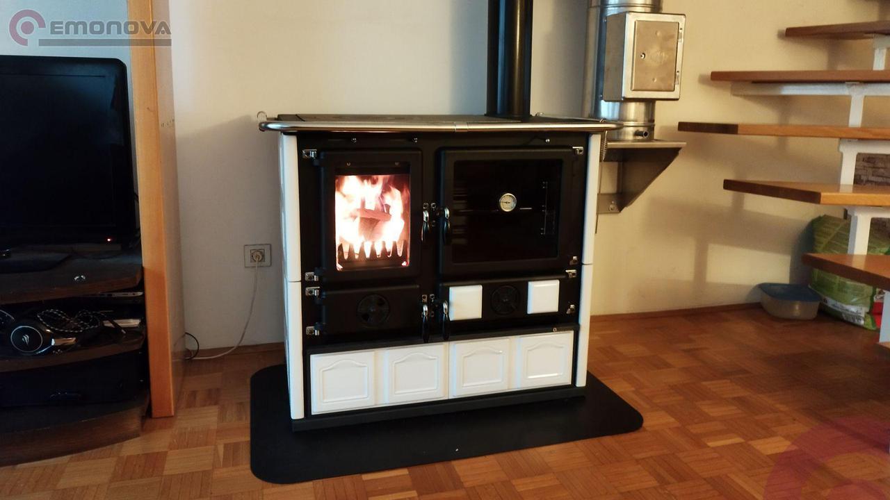 Štedilnik na drva La Nordica Rosa 5.0 s keramiko v beli barvi
